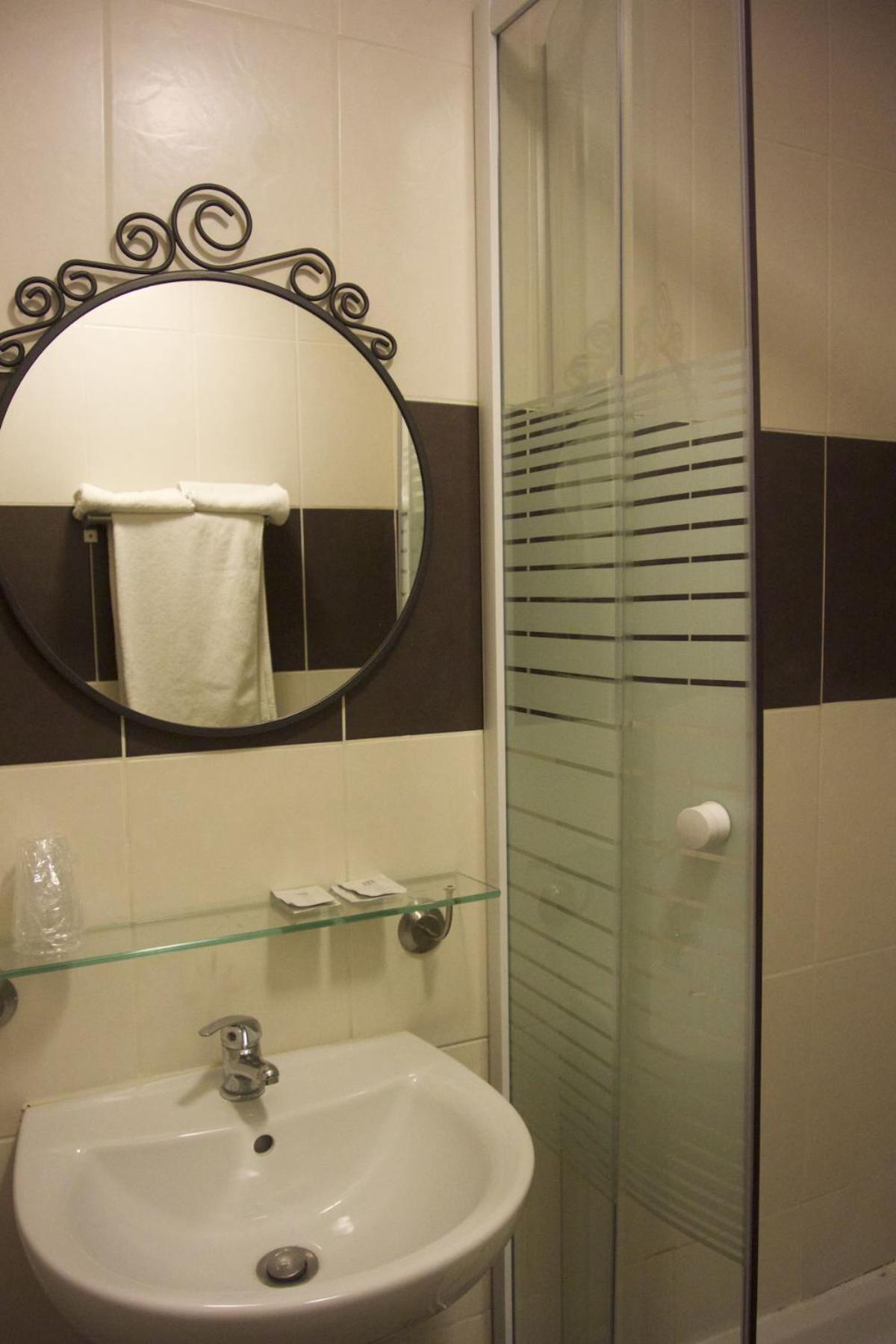 Hotel Clermont Montmartre باريس المظهر الخارجي الصورة